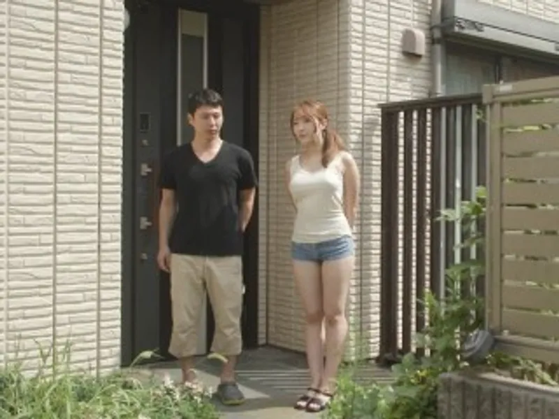 Quan hệ cô người tình cũ thời thơ ấu