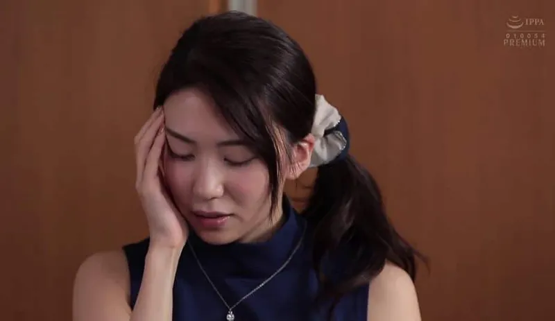 Bị anh hàng xóm bỏ thuốc ngủ rồi làm tình trước ngày cưới